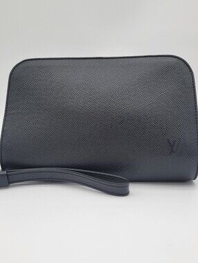 100% Authentic Louis Vuitton Taiga Leather Pochette Baikal